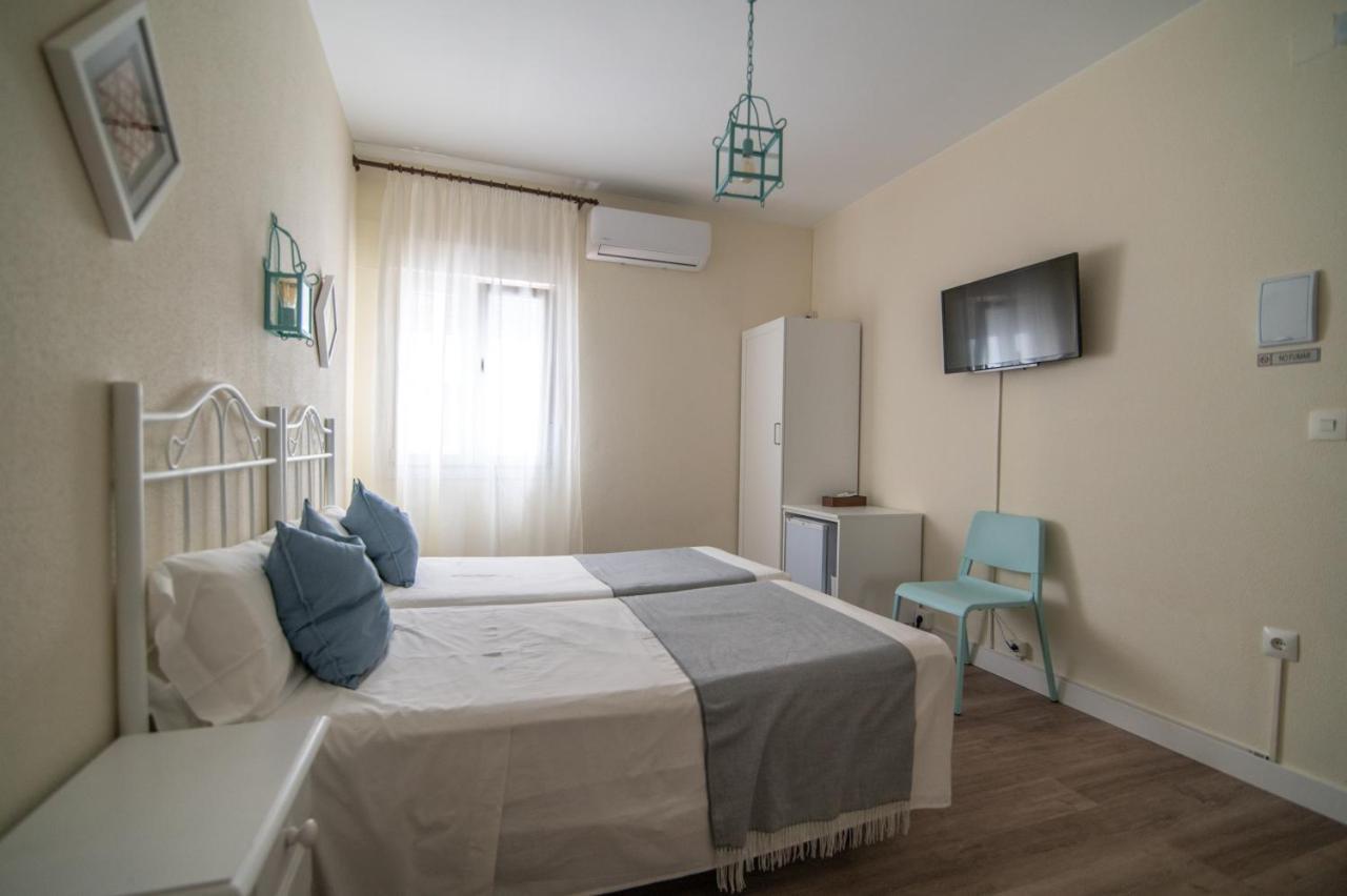 Hostal Andalucia Chipiona Extérieur photo